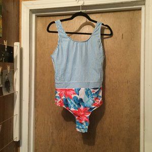 Shein new without tags one piece swimsuit tie at back top blue white size XL